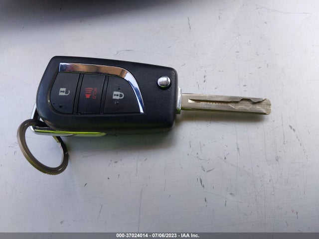Toyota COROLLA IM 2018 JTNKARJE8JJ561784 Image 3