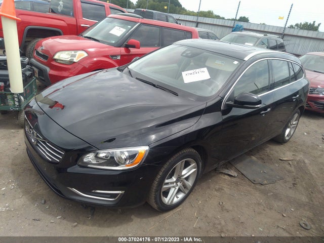 2015 VOLVO V60 T5 DRIVE-E PREMIER VIN: YV140MEB9F1196472