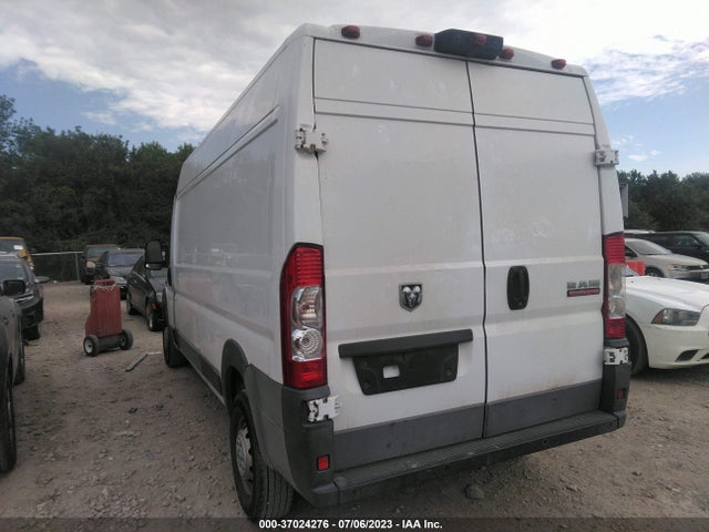 3C6TRVDG7JE115945 RAM Promaster Cargo Van