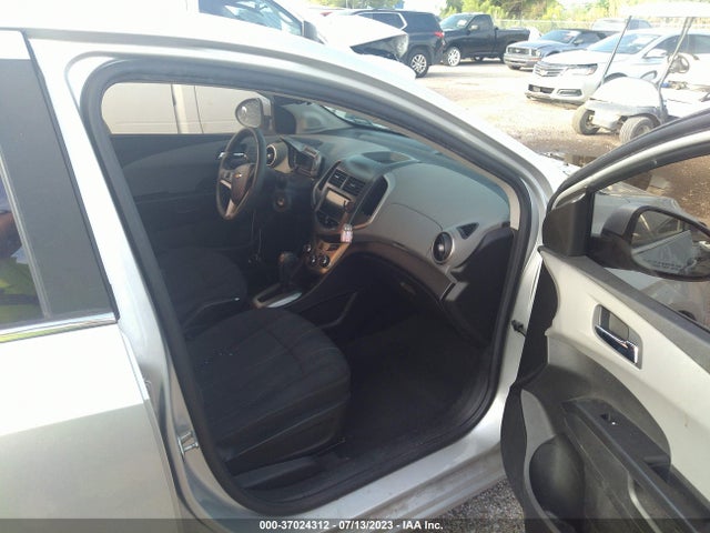 Chevrolet SONIC LT 2014 1G1JC5SH8E4152712 Image 5