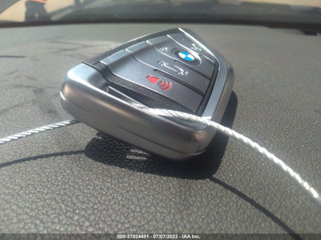 WBA7E2C51HG740143 BMW 7 Series 740i