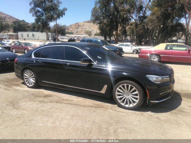 WBA7E2C51HG740143 BMW 7 Series 740i