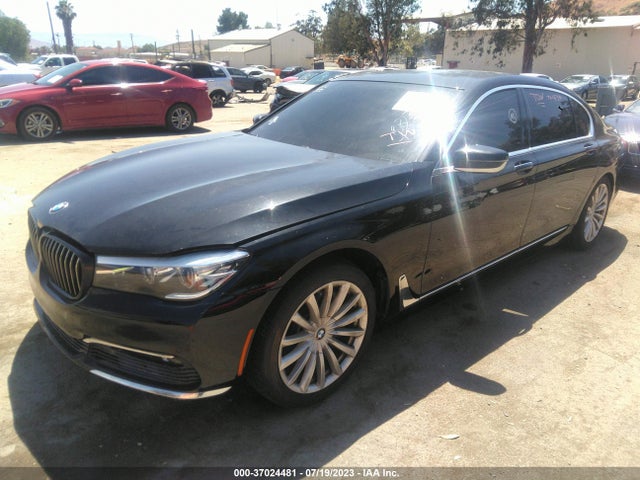 WBA7E2C51HG740143 BMW 7 Series 740i