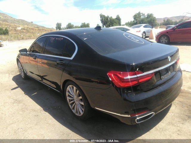 WBA7E2C51HG740143 BMW 7 Series 740i