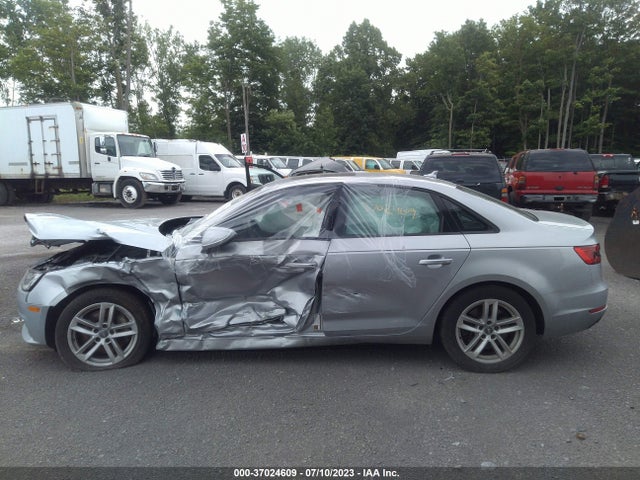 WAUGNAF48HN049927 Audi A4 PREMIUM
