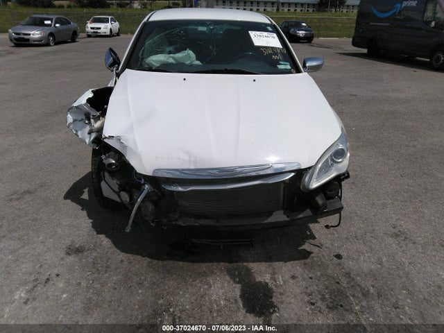 Chrysler 200 Limited 2014 1C3CCBCGXEN187349 Image 12