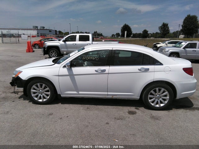 Chrysler 200 Limited 2014 1C3CCBCGXEN187349 Image 14