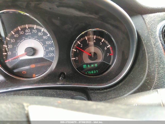 Chrysler 200 Limited 2014 1C3CCBCGXEN187349 Image 7