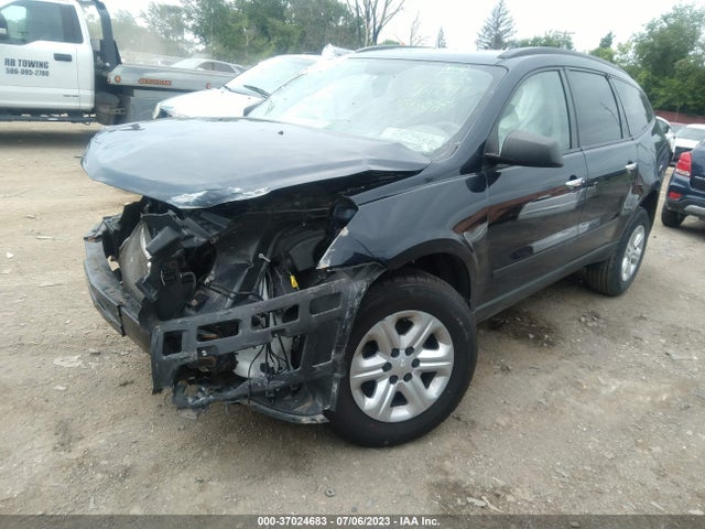 Chevrolet Traverse Ls 2015 1GNKVFKD1FJ135088 Image 2