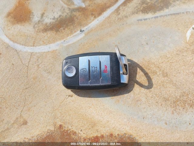 5XYPHDA13GG032502 KIA SORENTO EX