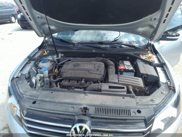 1VWAT7A31FC085139 Volkswagen Passat 1.8t Limited Edition