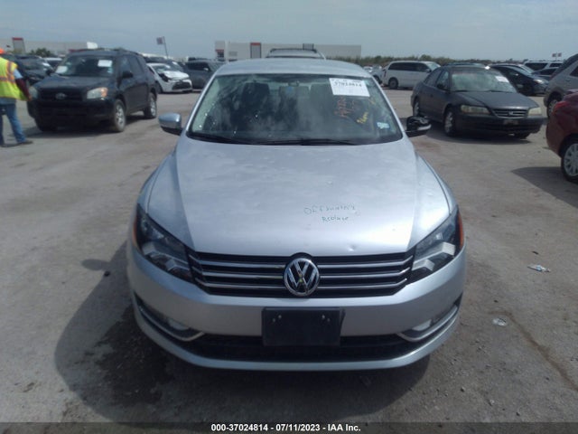 1VWAT7A31FC085139 Volkswagen Passat 1.8t Limited Edition