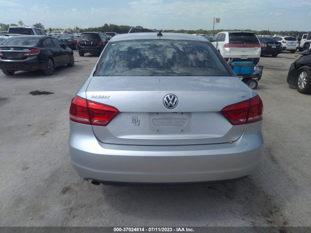 1VWAT7A31FC085139 Volkswagen Passat 1.8t Limited Edition