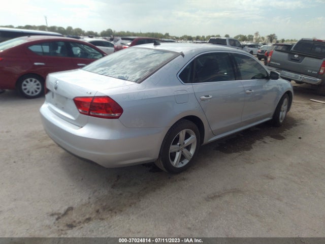 1VWAT7A31FC085139 Volkswagen Passat 1.8t Limited Edition