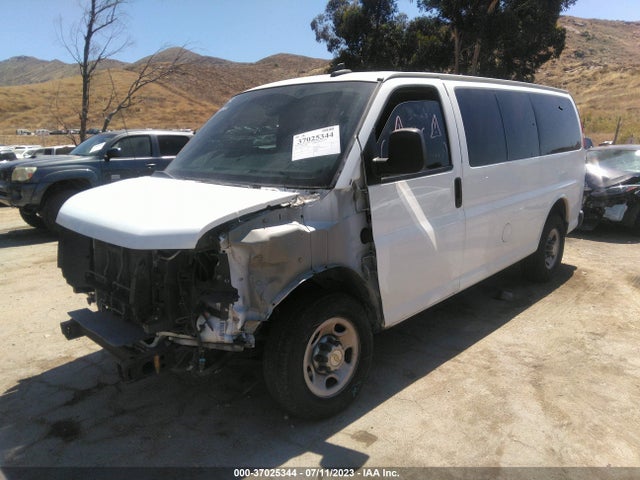 Chevrolet Express Passenger Lt 2016 1GAWGFFG7G1204997 Image 2