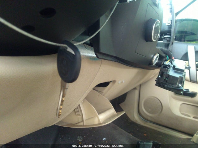 2011 GMC SIERRA 1500 SLE VIN: 3GTP2VE39BG239067
