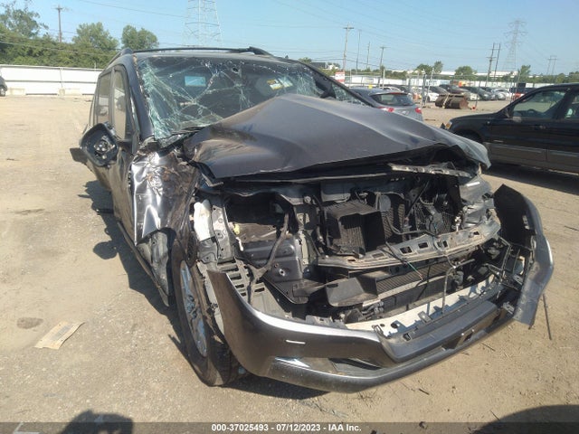 2018 Toyota Land Cruiser, VIN: JTMCY7AJ7J4066268