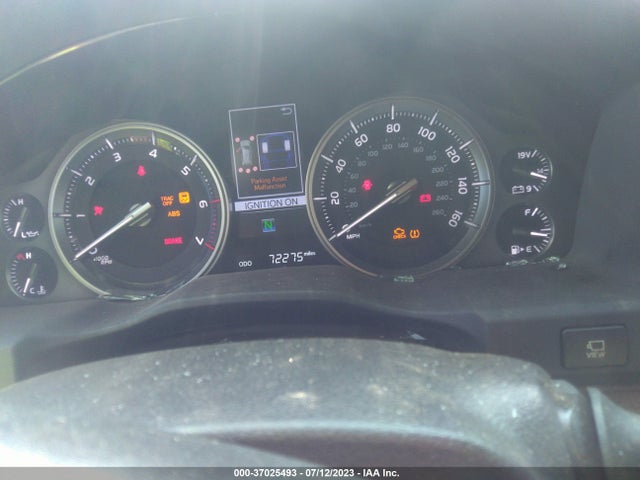 2018 Toyota Land Cruiser, VIN: JTMCY7AJ7J4066268