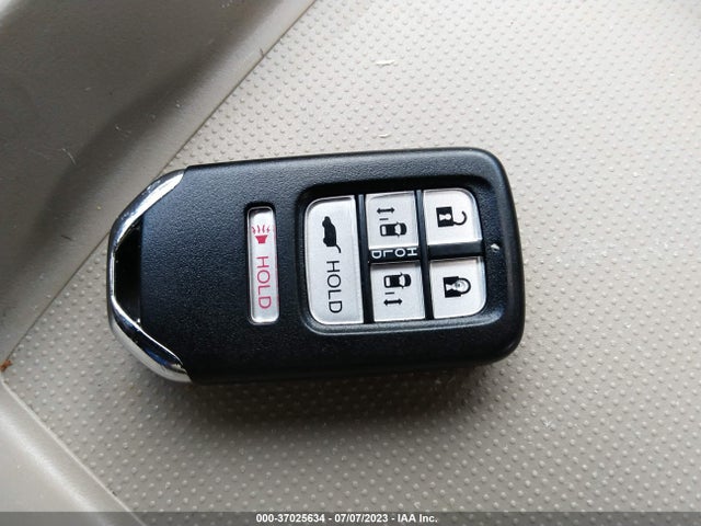 Honda Odyssey Touring 2015 5FNRL5H95FB083871 Image 11