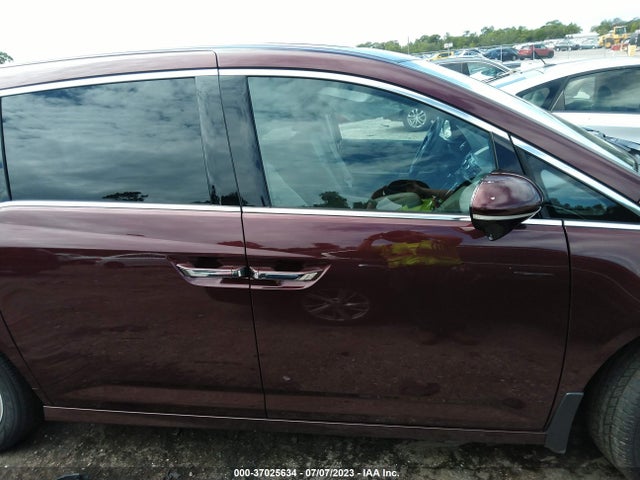 Honda Odyssey Touring 2015 5FNRL5H95FB083871 Image 13