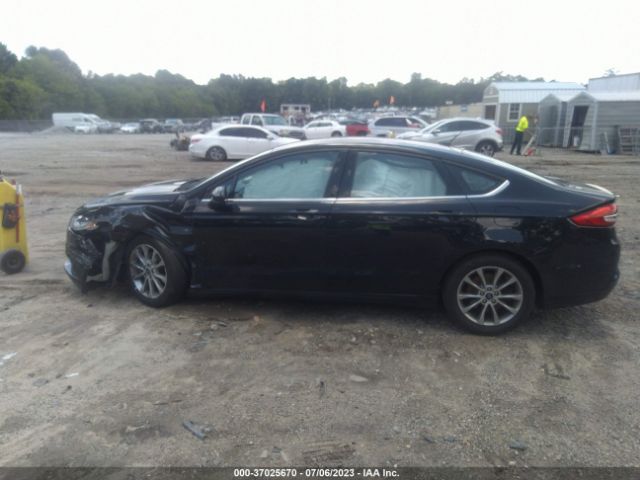 3FA6P0HD4HR372830 Ford FUSION SE