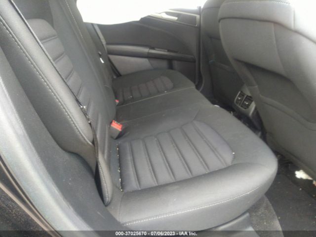 3FA6P0HD4HR372830 Ford FUSION SE