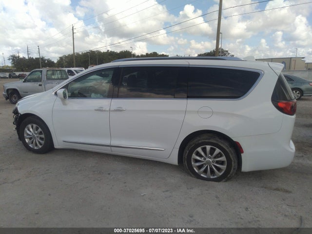 2C4RC1BG2KR730371 Chrysler Pacifica Touring L