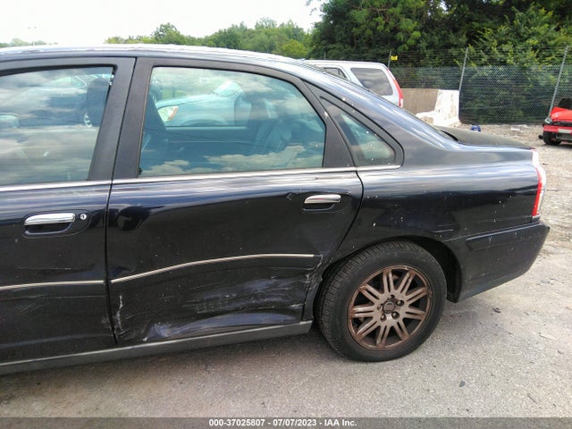 2005 VOLVO S80 VIN: YV1TH592651413768