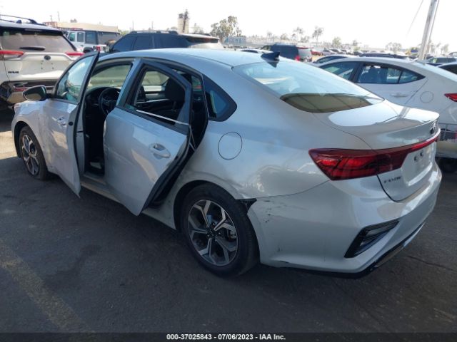 3KPF24AD9ME297974 KIA Forte Lxs