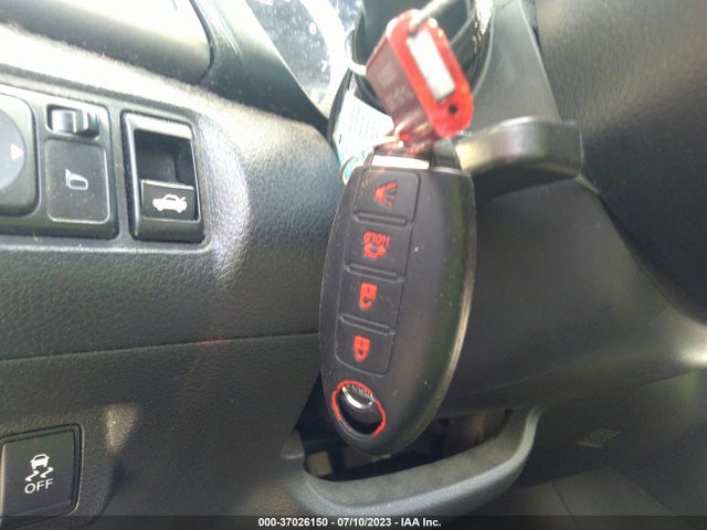 2014 NISSAN SENTRA SR VIN: 3N1AB7AP3EL621944