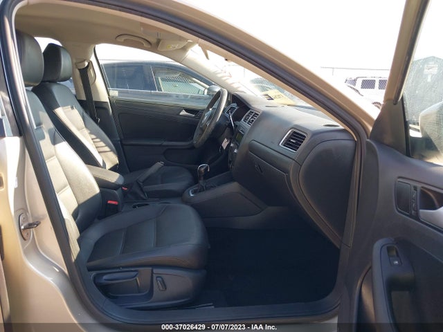 3VWD17AJ6EM247684 Volkswagen Jetta Sedan Se