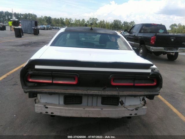 2C3CDZAG9JH228016 Dodge Challenger Sxt Plus