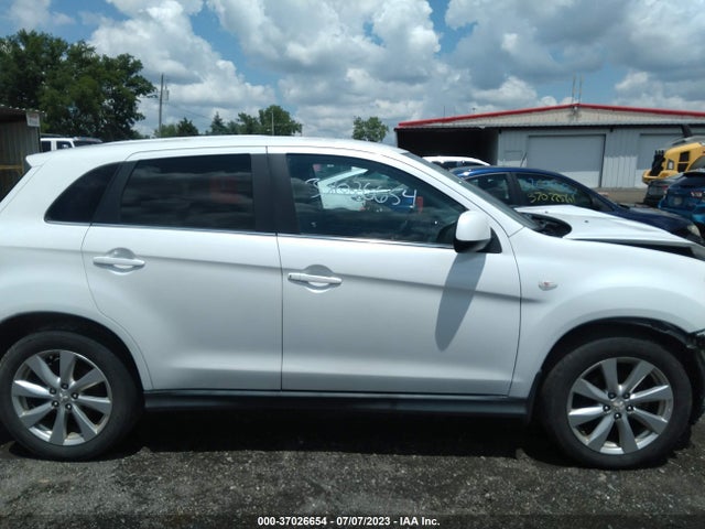 4A4AR4AUXEE009469 Mitsubishi Outlander Sport Se