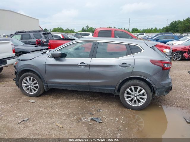 JN1BJ1AV5MW566456 Nissan Rogue Sport S
