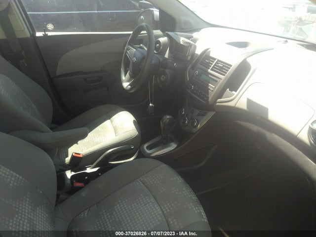 Chevrolet SONIC LS 2014 1G1JA5SH6E4210421 Image 5