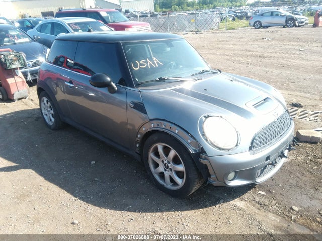 2010 MINI COOPER HARDTOP WMWMF7C54ATZ69149 Photo 0