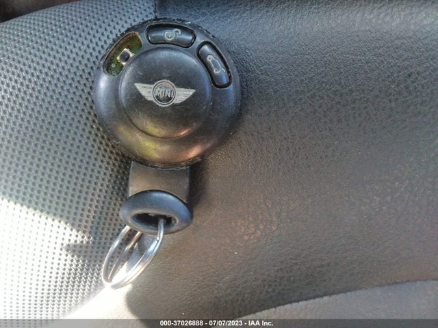 2010 MINI COOPER HARDTOP WMWMF7C54ATZ69149 Photo 10