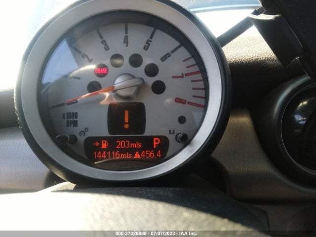 2010 MINI COOPER HARDTOP WMWMF7C54ATZ69149 Photo 6