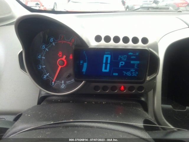 Chevrolet SONIC LS 2016 1G1JA5SH0G4153118 Image 8