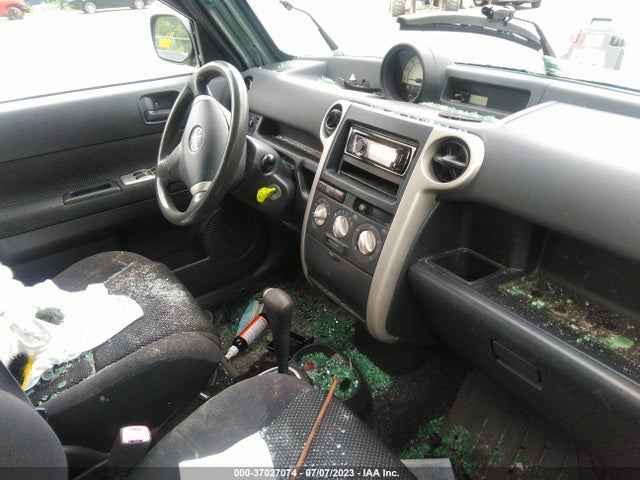 2005 SCION XB VIN: JTLKT324054012543