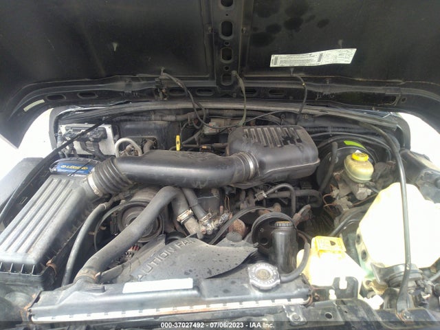 2000 JEEP WRANGLER SE VIN: 1J4FA29PXYP731633