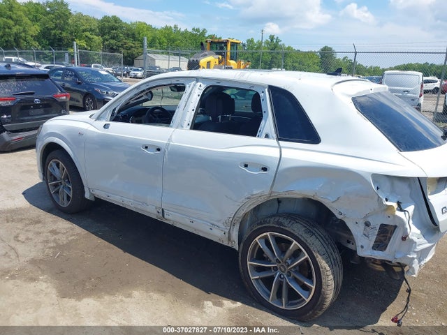 WA1EECF3XN1054895 Audi Q3 S Line Premium Plus