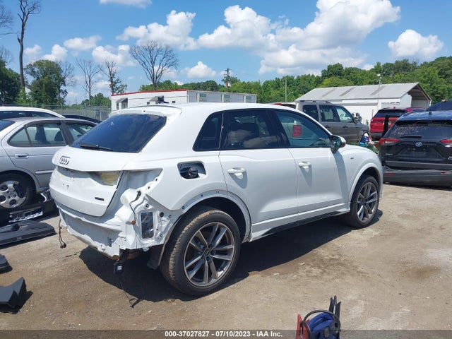 WA1EECF3XN1054895 Audi Q3 S Line Premium Plus
