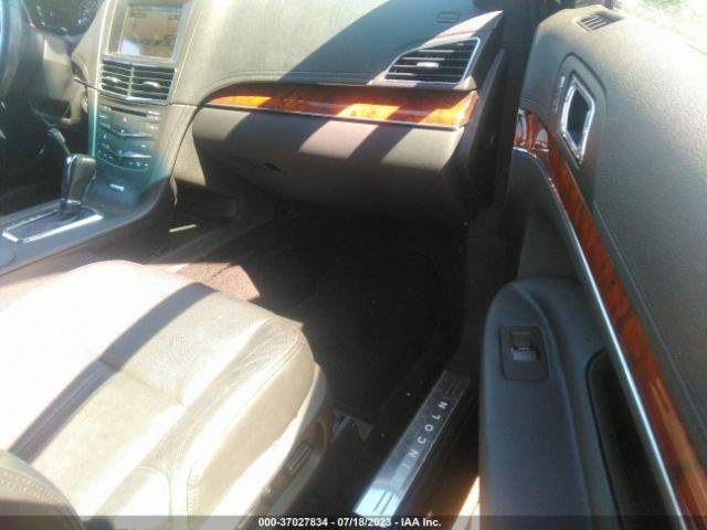 2LMHJ5NKXKBL00394 Lincoln MKT