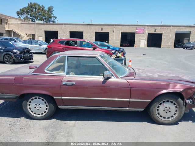 1986 MERCEDES-BENZ 560 SL VIN: WDBBA48D4GA054053