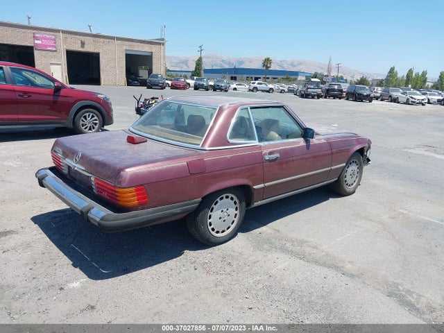 1986 MERCEDES-BENZ 560 SL VIN: WDBBA48D4GA054053