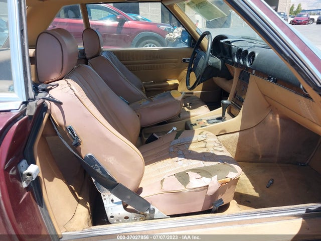 1986 MERCEDES-BENZ 560 SL VIN: WDBBA48D4GA054053