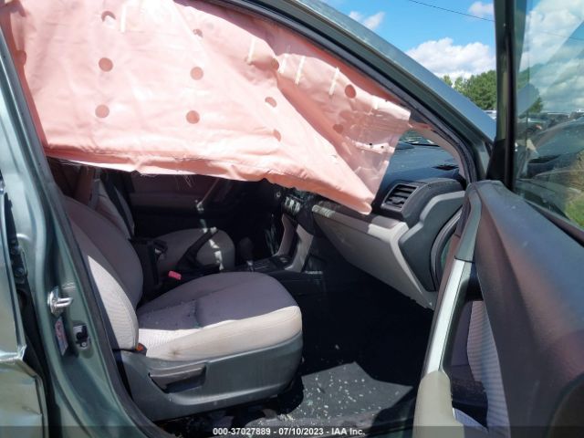 JF2SJADC7HH415511 Subaru Forester Premium