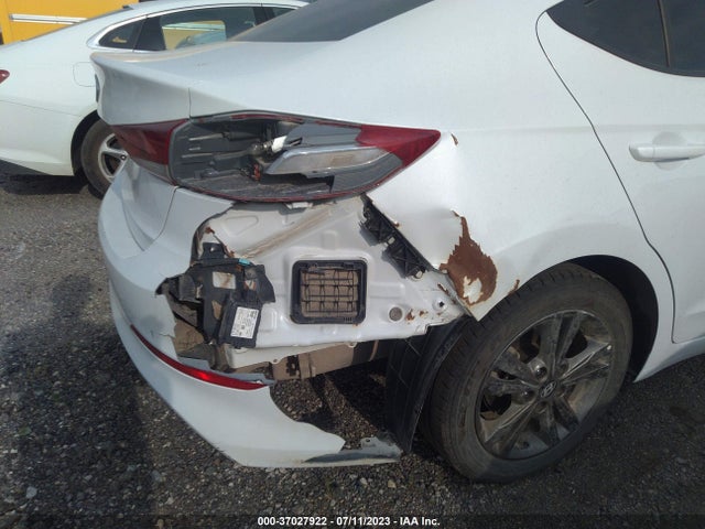 Hyundai ELANTRA SEL 2018 5NPD84LF8JH236675 Image 12