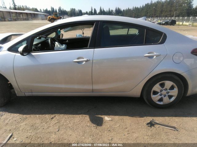 3KPFK4A77HE040103 KIA FORTE LX